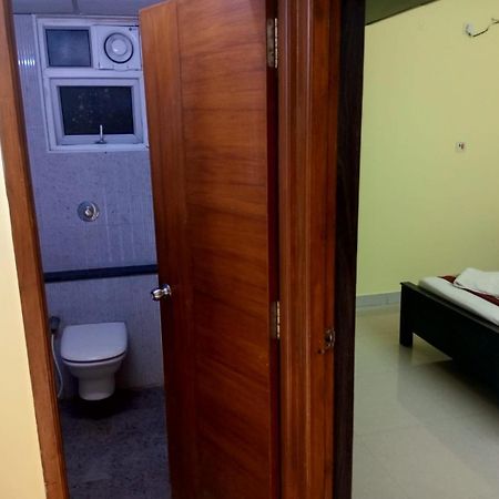 The Posh Residency, Ecr Bed & Breakfast Chennai Eksteriør bilde