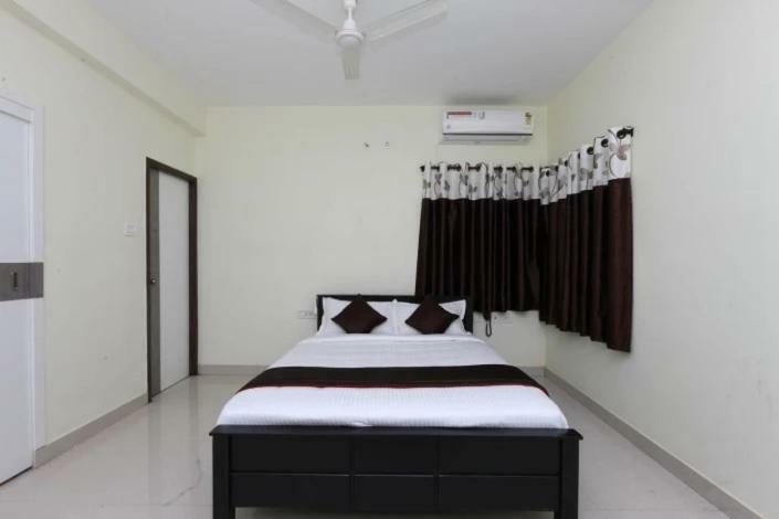 The Posh Residency, Ecr Bed & Breakfast Chennai Eksteriør bilde
