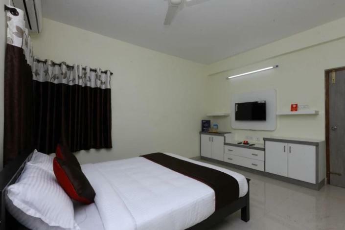 The Posh Residency, Ecr Bed & Breakfast Chennai Eksteriør bilde